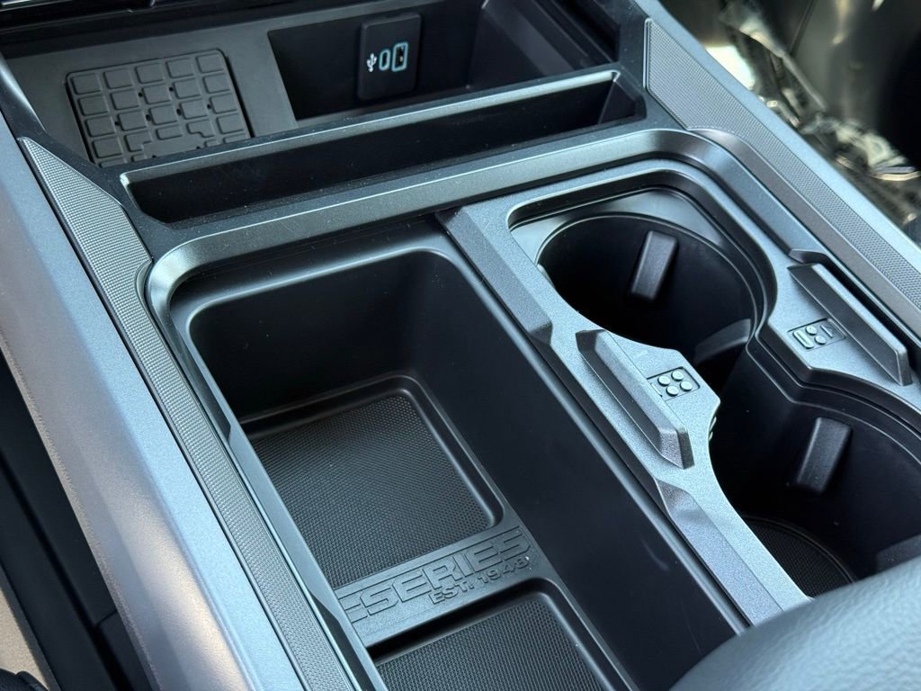 New 2026 Ford F250 4x4 Crew Cab Super Duty image 14