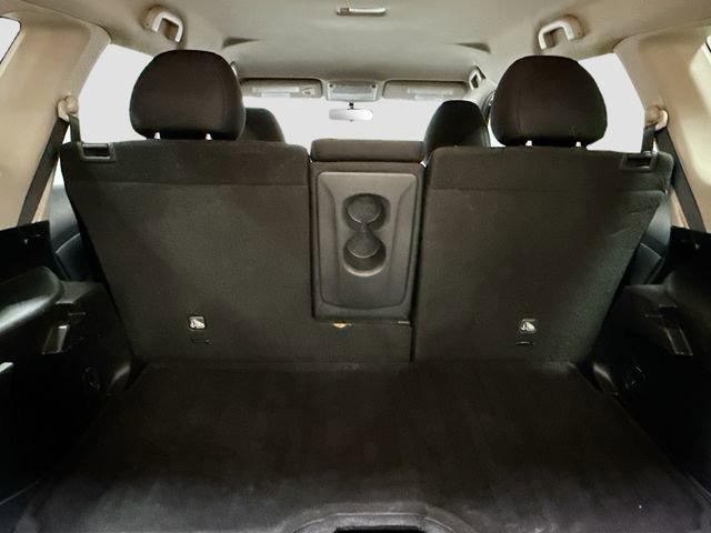 Used 2018 Nissan Rogue SV image 25