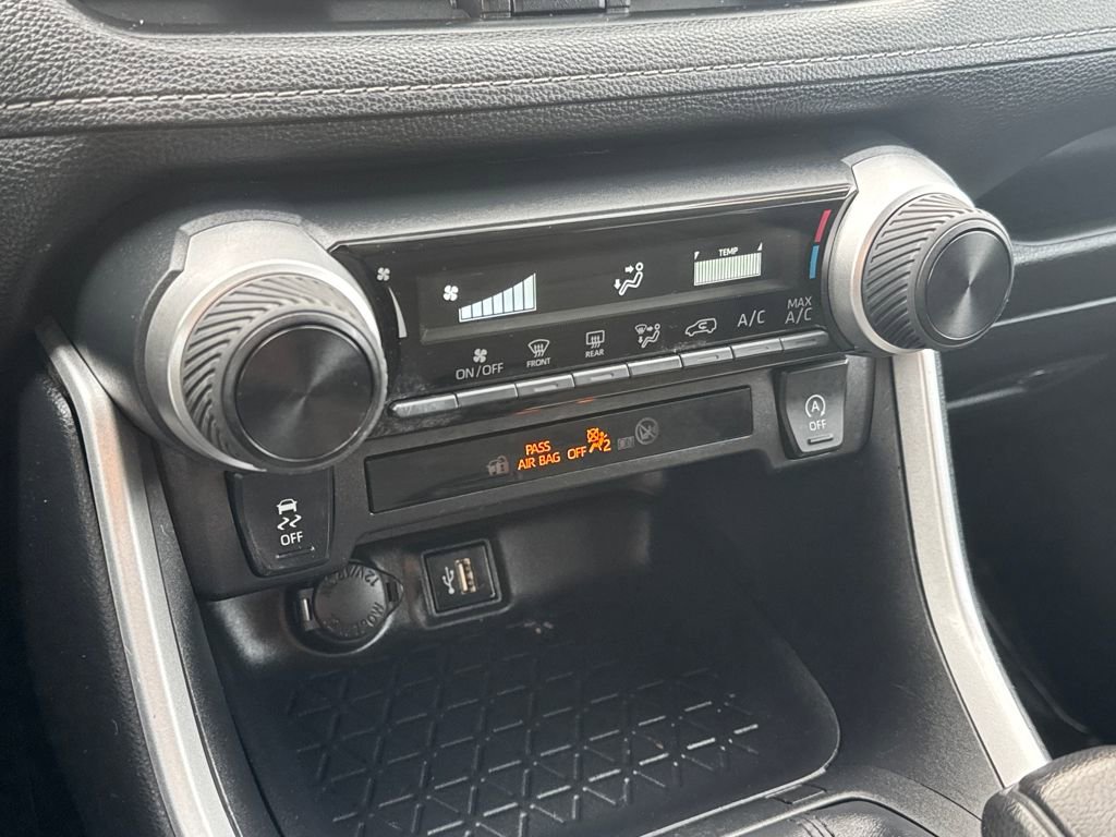 Used 2024 Toyota RAV4 LE image 24