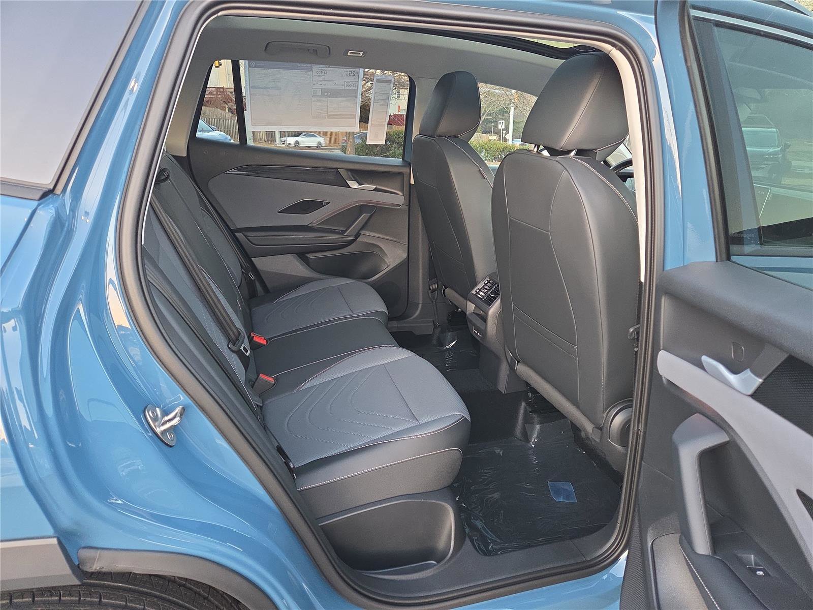 New 2026 Volkswagen Tiguan SE image 30