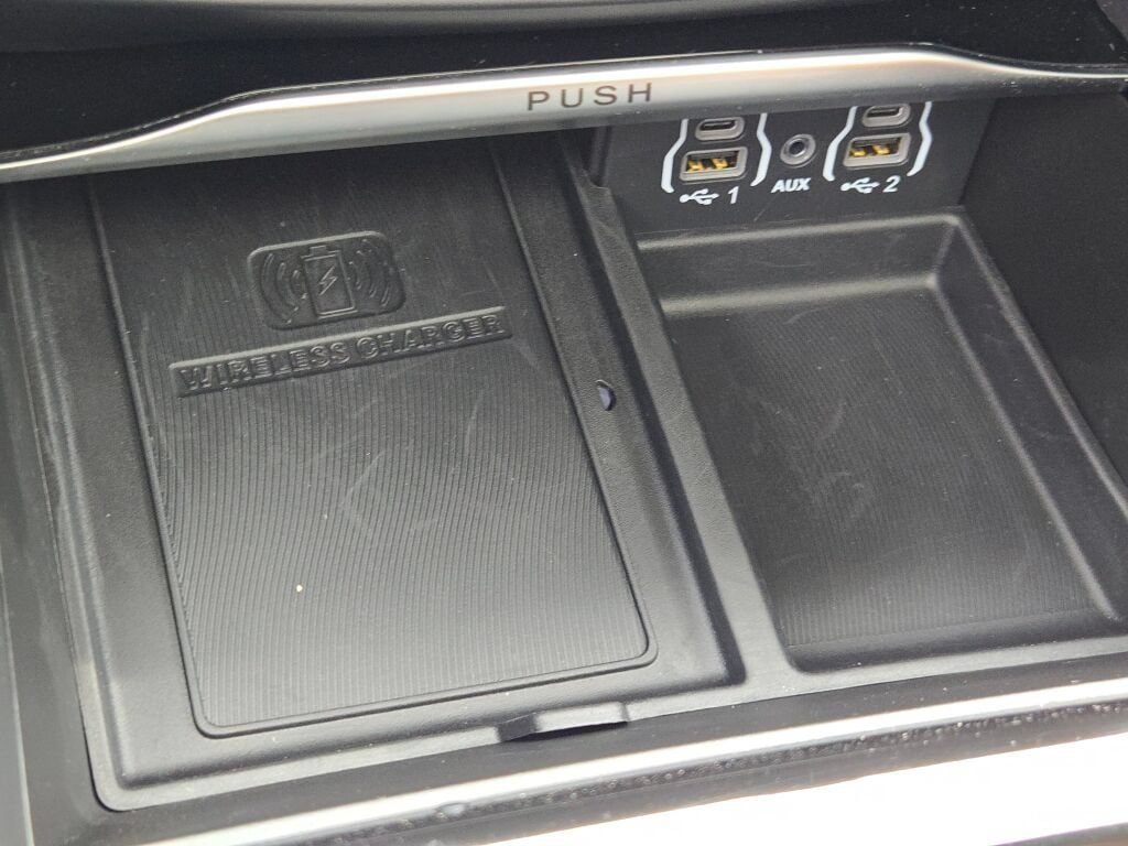 Certified 2024 Chrysler Pacifica Pinnacle FWD image 28
