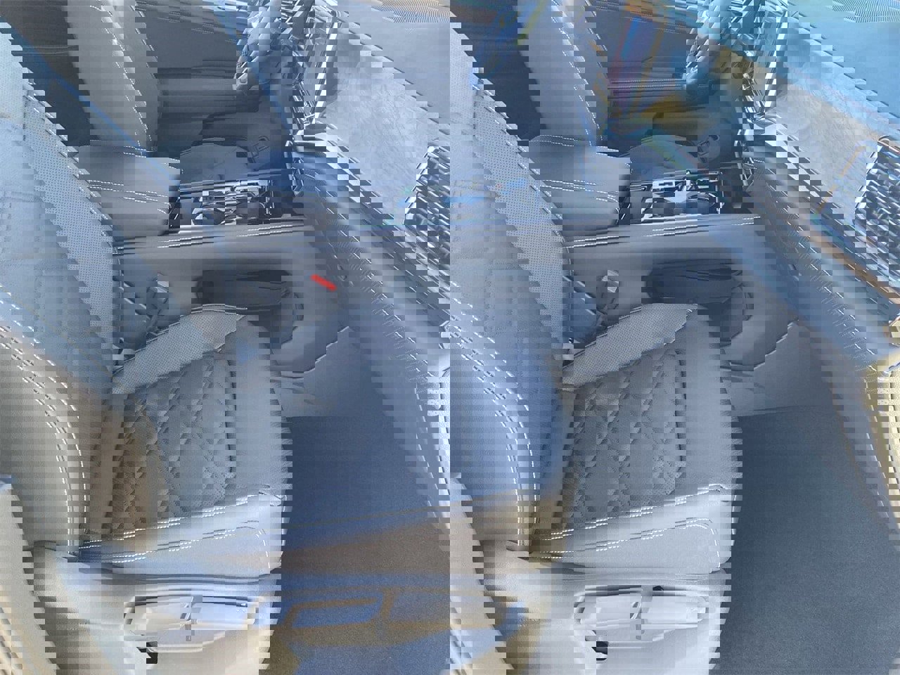 New 2026 Volkswagen Atlas SE image 8