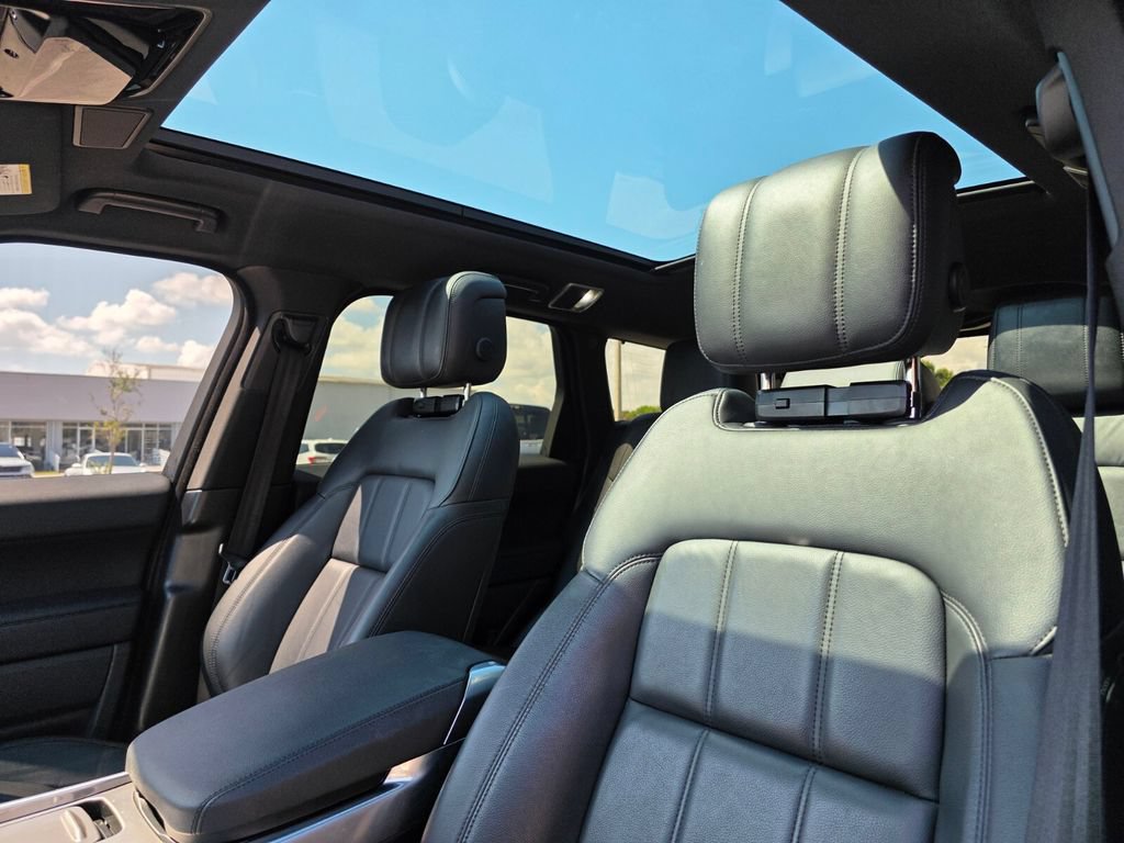 Used 2022 Land Rover Range Rover Sport SE AWD/4WD image 22