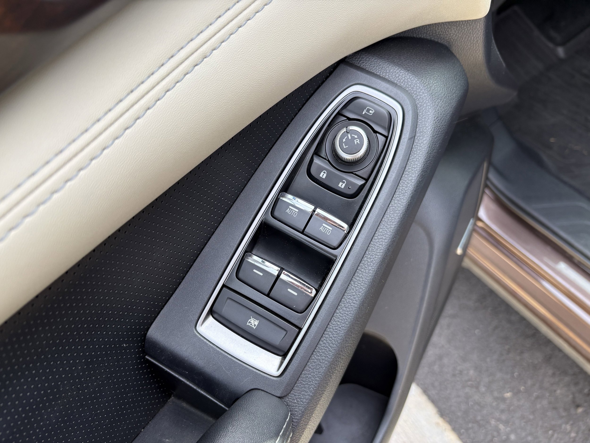 Used 2021 Subaru Ascent Touring AWD/4WD image 26