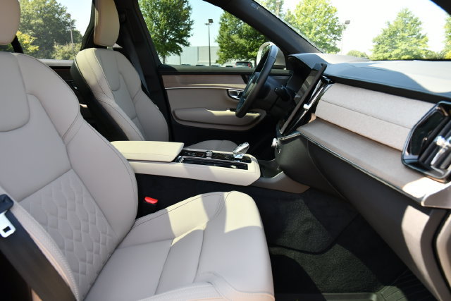 New 2026 Volvo XC90 B6 Plus w/ Protection Package Premier AWD/4WD image 33