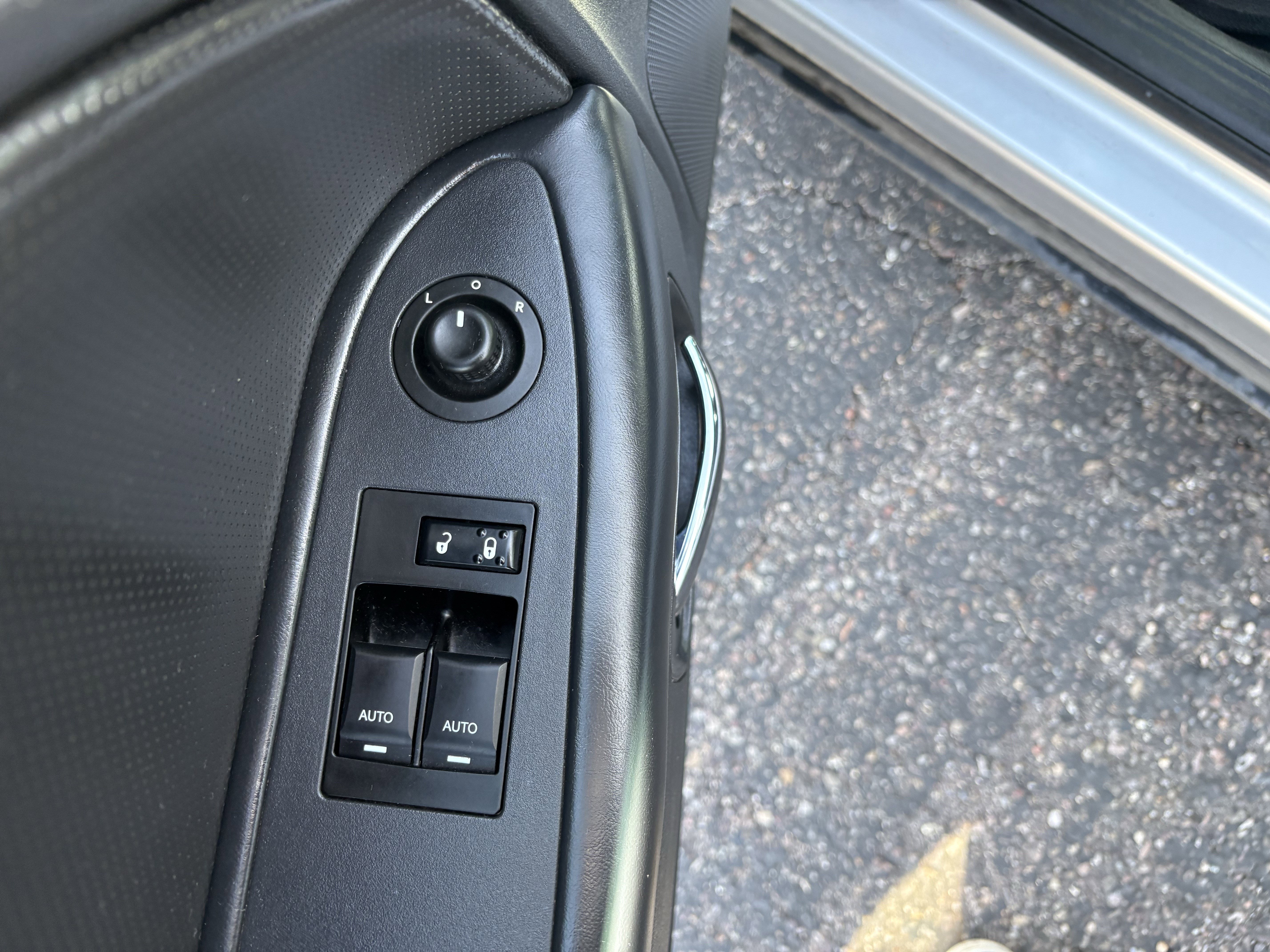 Used 2012 Dodge Challenger R/T RWD image 14