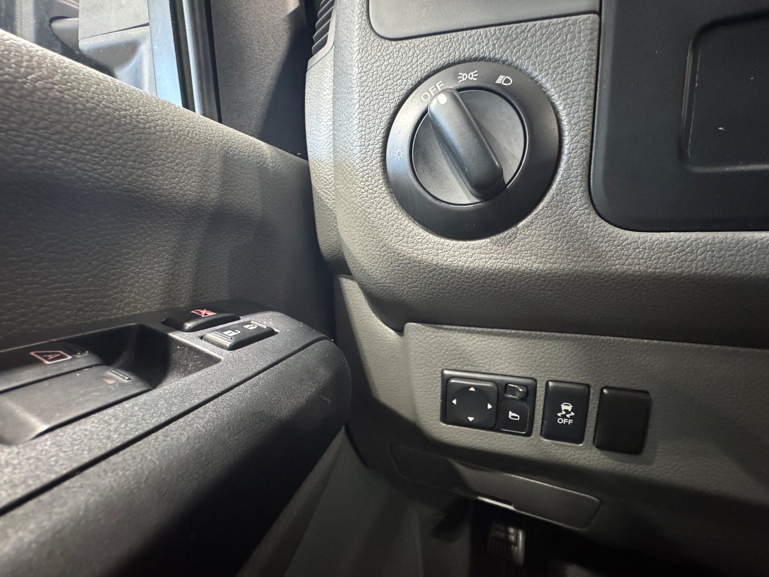 Used 2019 Nissan NV 2500 SV RWD image 12