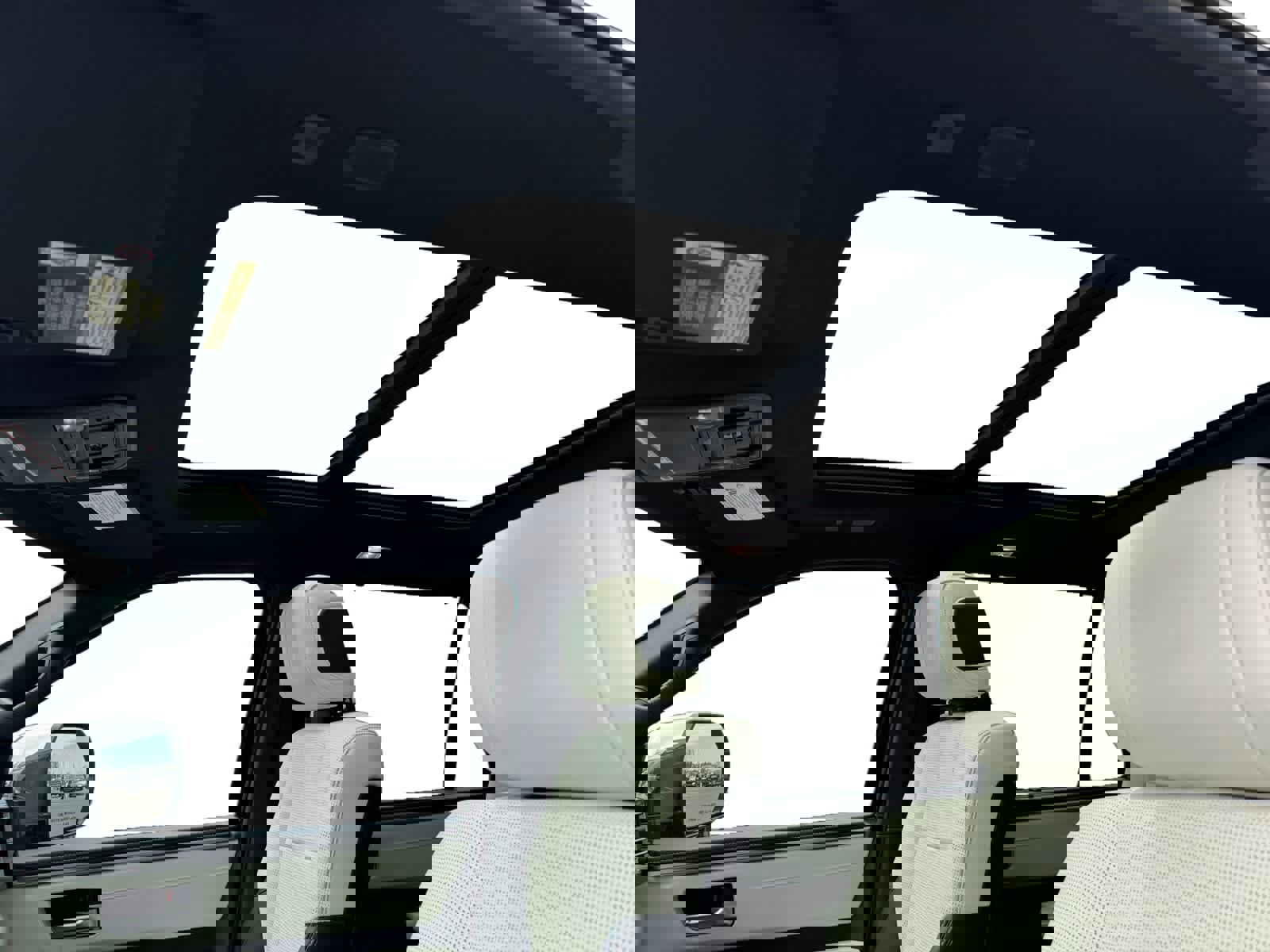 Used 2023 Toyota Sequoia Capstone AWD/4WD image 3