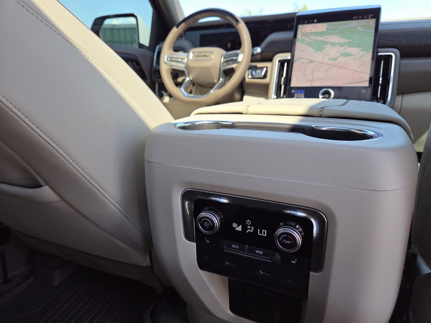 New 2026 GMC Yukon Denali w/ Denali Reserve Package AWD/4WD image 29