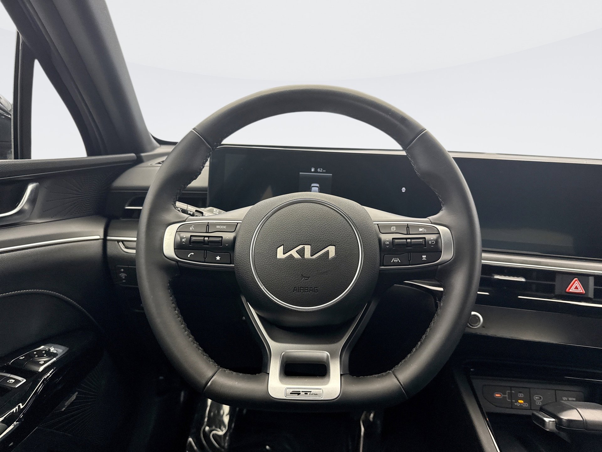 Used 2025 Kia K5 GT-Line w/ GT-Line Premium Package image 12