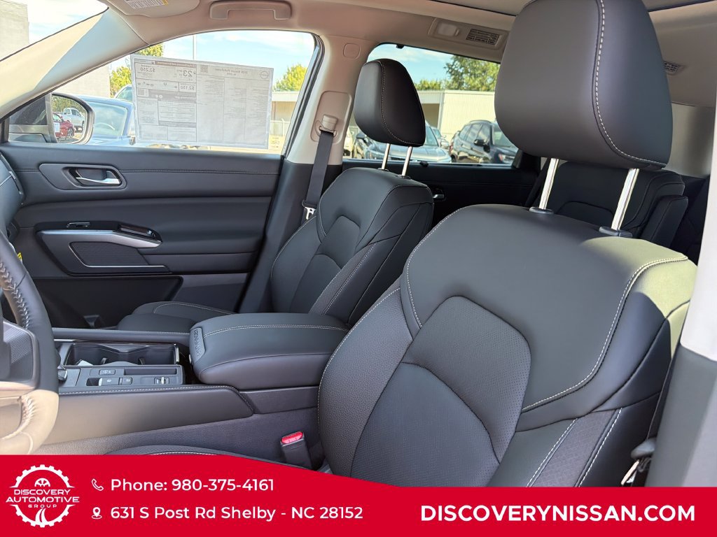 New 2026 Nissan Pathfinder SL FWD image 13