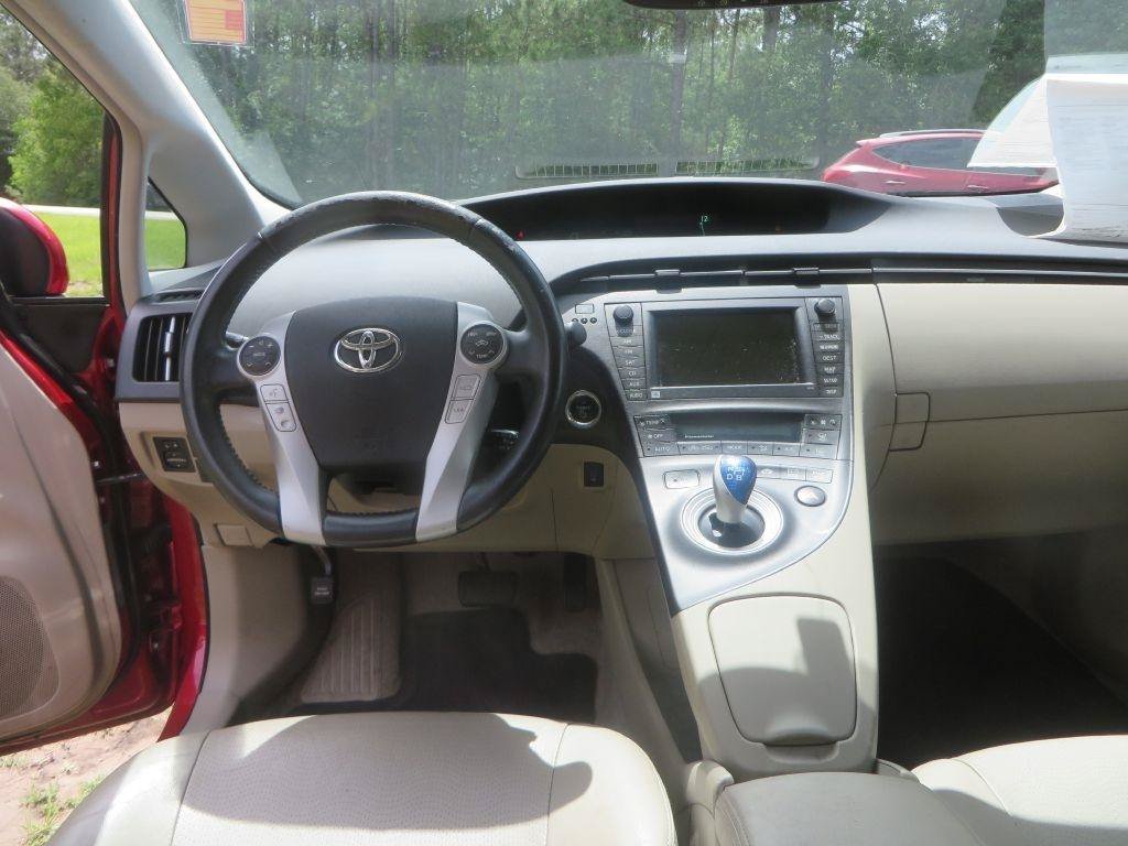 Used 2010 Toyota Prius Five w/ Advanced Technology Pkg FWD image 10