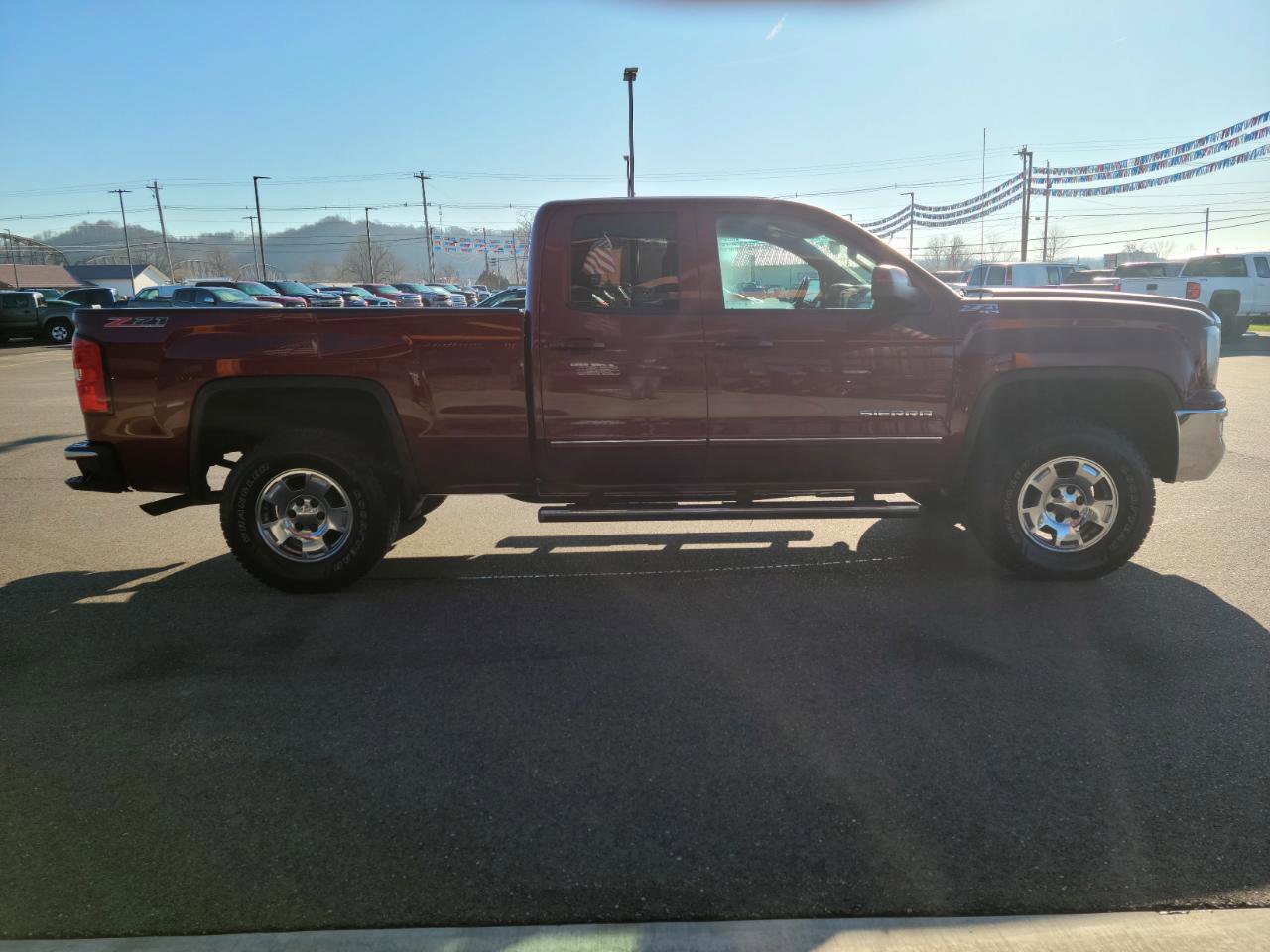 Used 2017 GMC Sierra 1500 SLE w/ SLE Value Package image 21