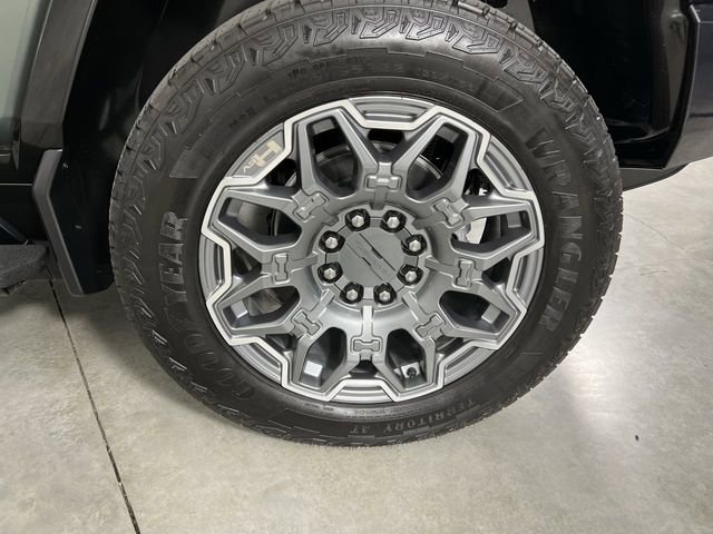 Used 2024 GMC Hummer EV 3X AWD/4WD image 34