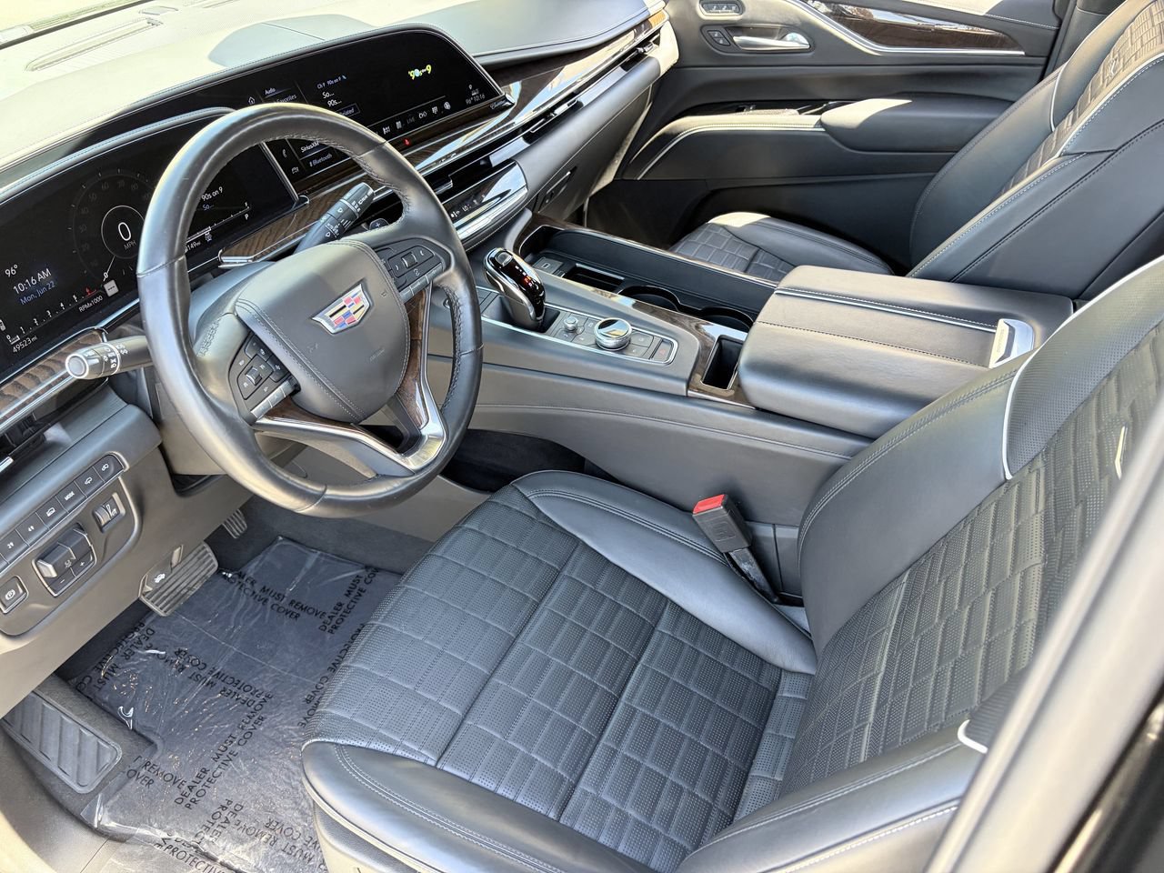 Used 2021 Cadillac Escalade ESV Premium Luxury Platinum AWD/4WD image 18