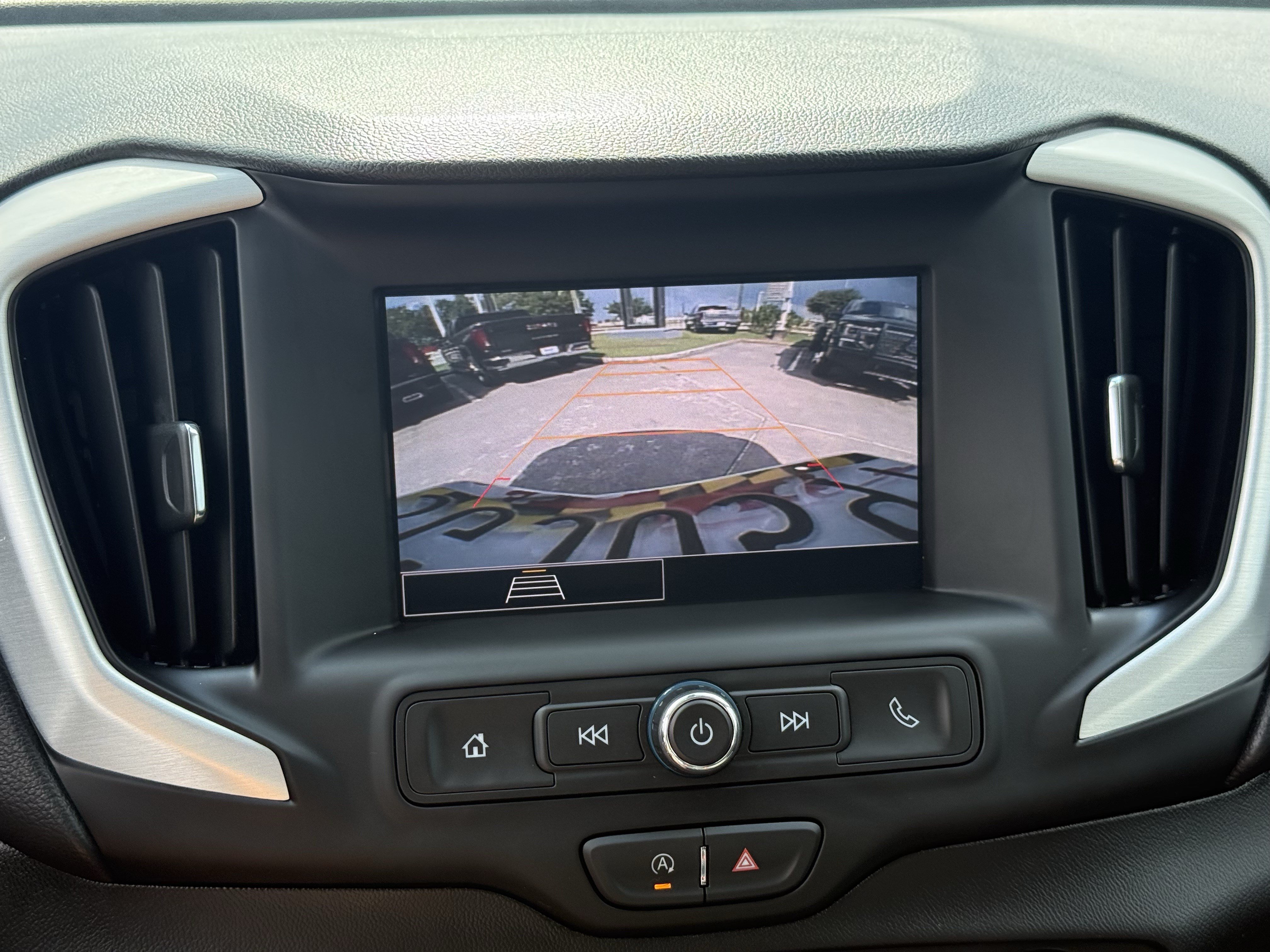 Used 2024 GMC Terrain SLE AWD/4WD image 21