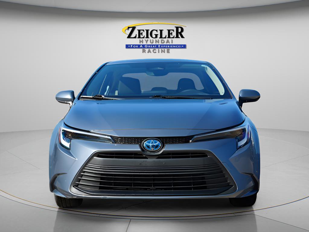 Used 2024 Toyota Corolla XLE image 2