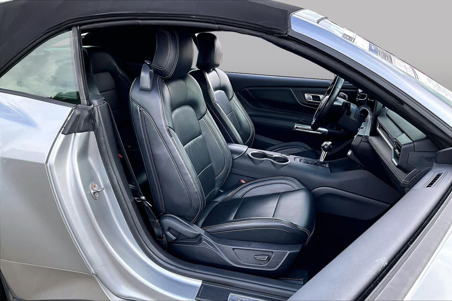 Used 2025 Ford Mustang Premium RWD image 8