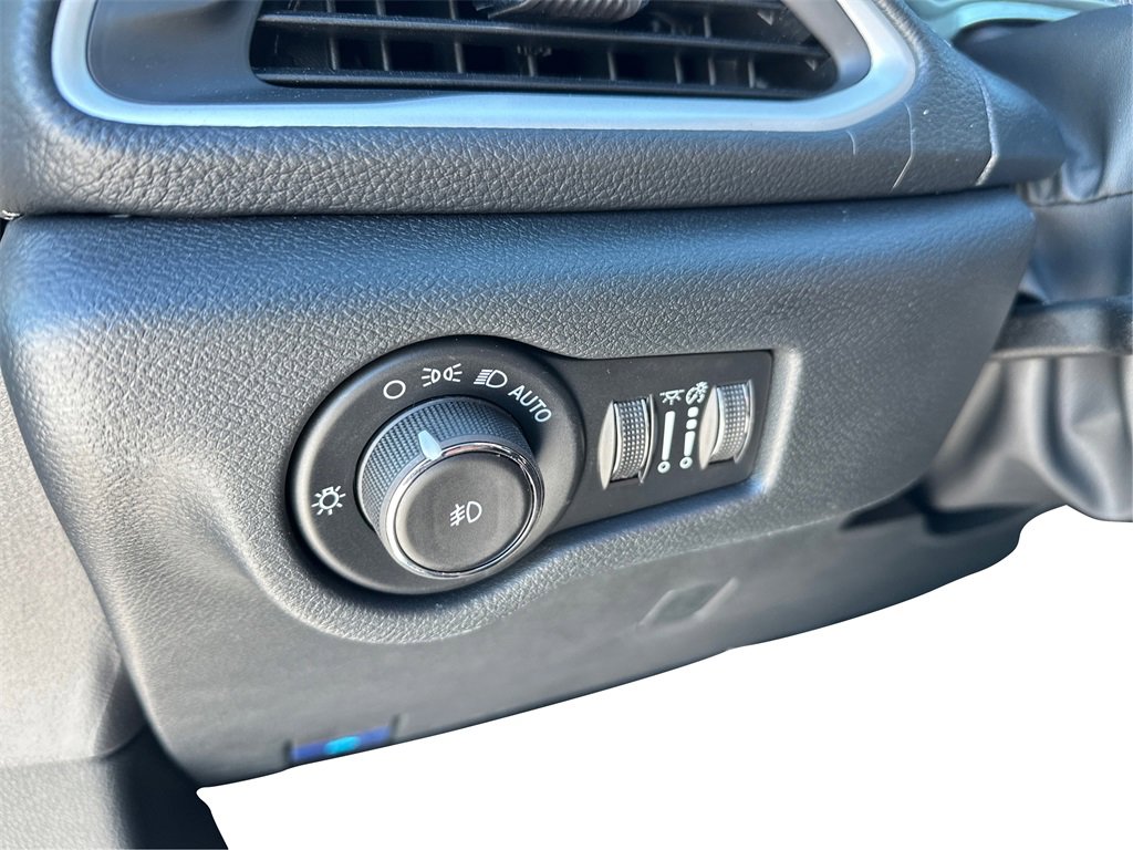 New 2025 Chrysler Pacifica Select image 18