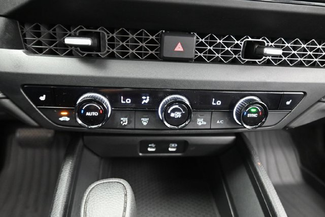 Used 2025 Honda Accord SE image 11