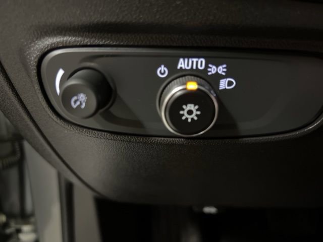 Used 2023 Chevrolet Equinox LS image 40