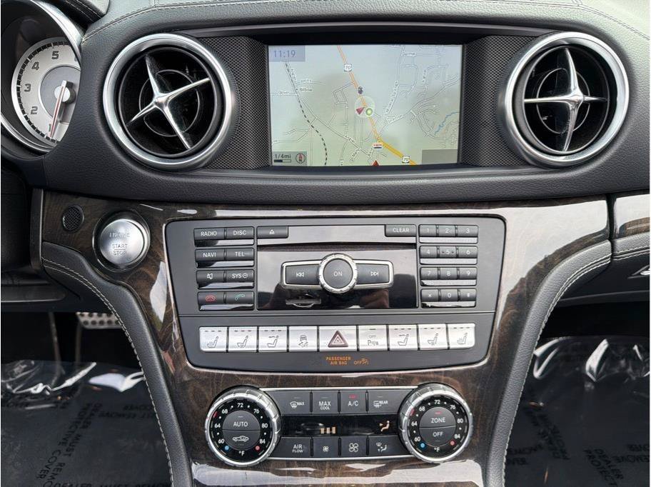 Used 2015 Mercedes-Benz SL 550 image 14