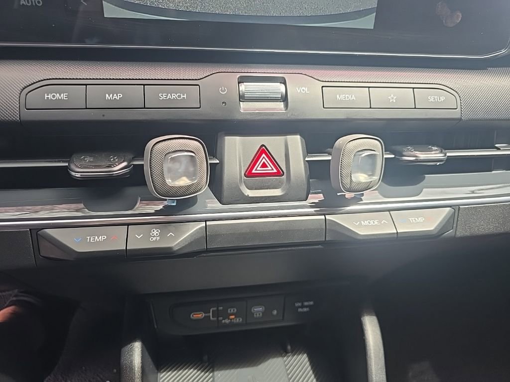 Certified 2025 Kia K4 EX image 19
