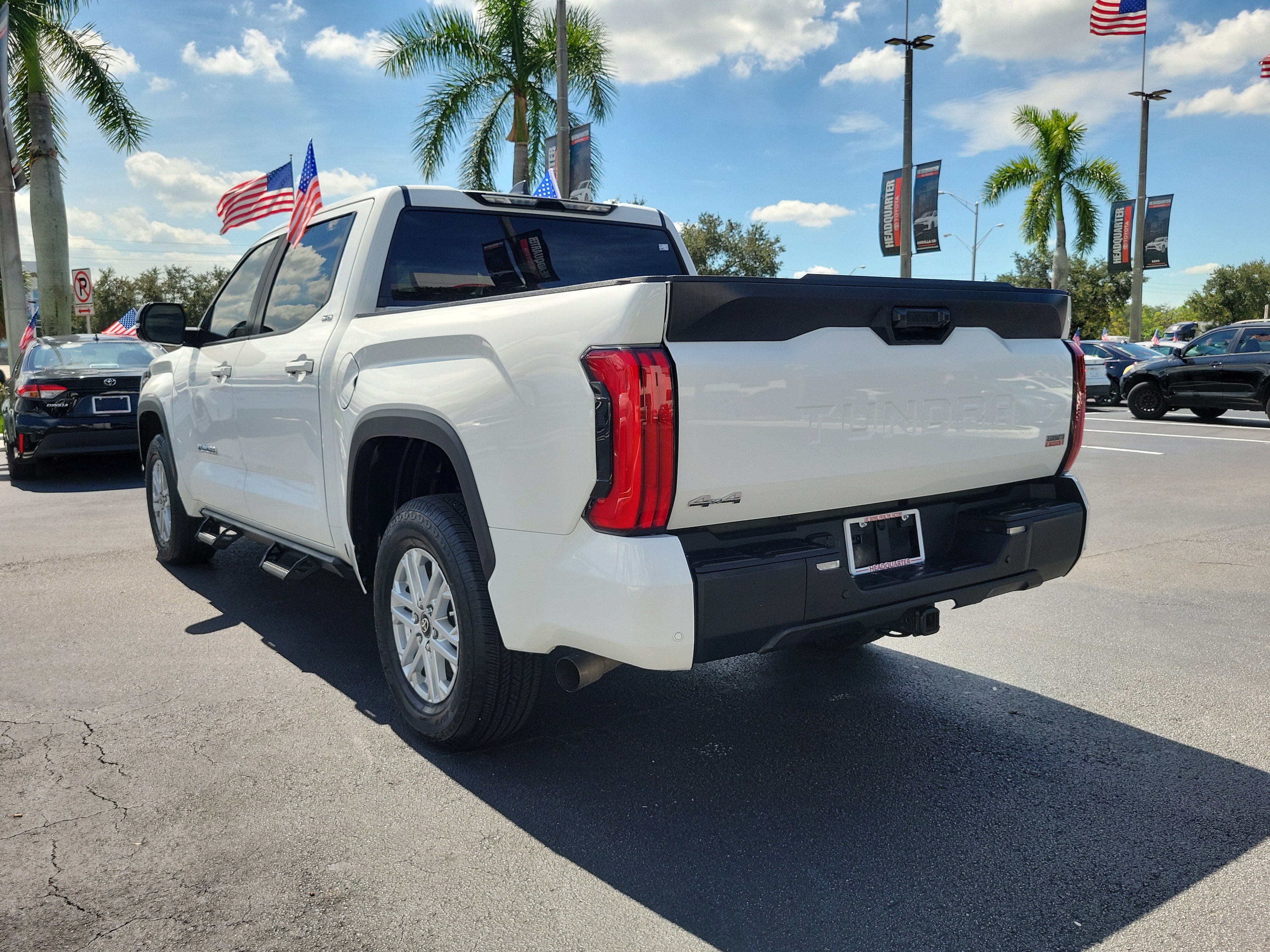 Used 2025 Toyota Tundra SR5 w/ SR5 Premium Package AWD/4WD image 9
