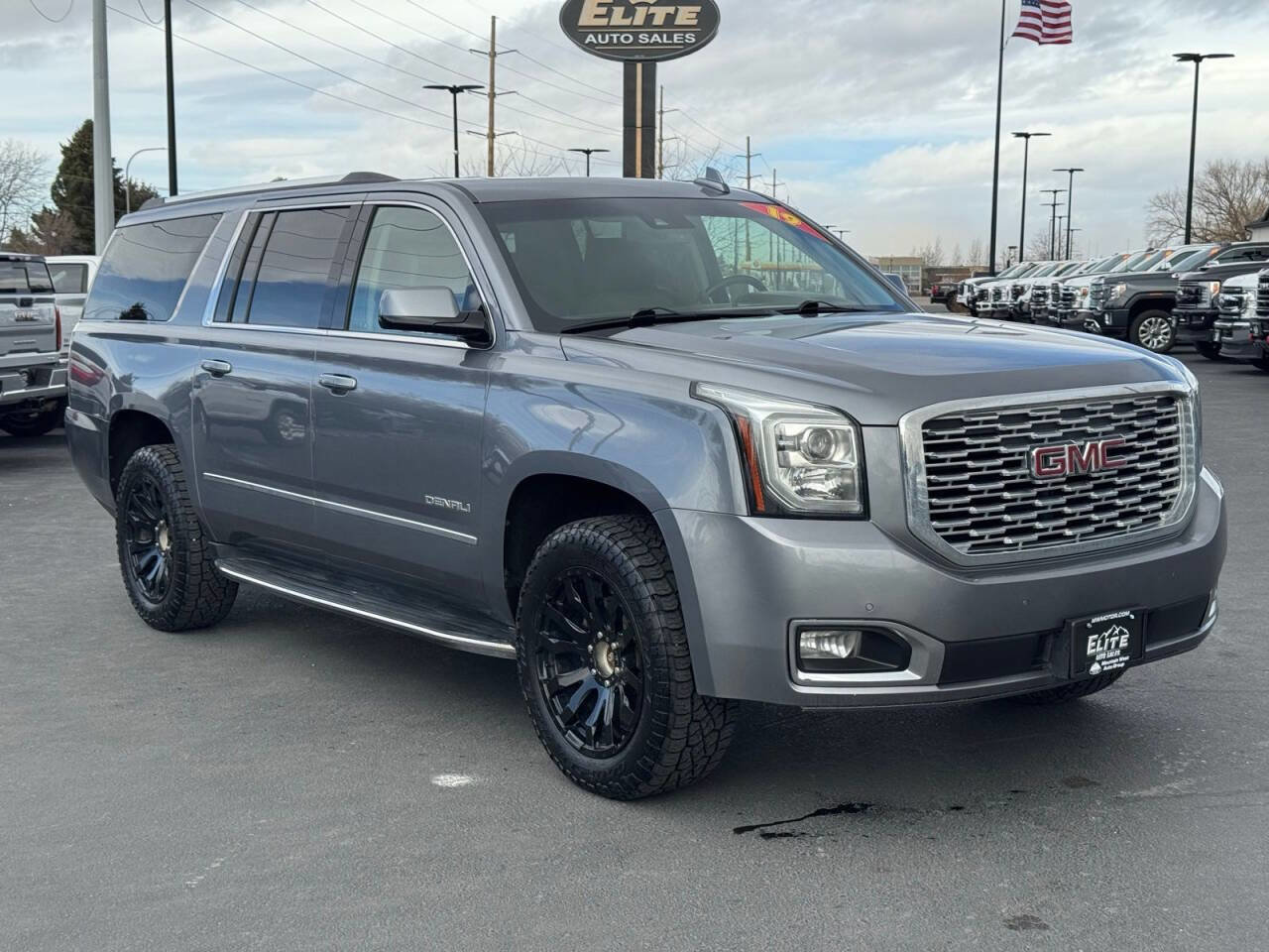 Used 2019 GMC Yukon XL Denali AWD/4WD image 3
