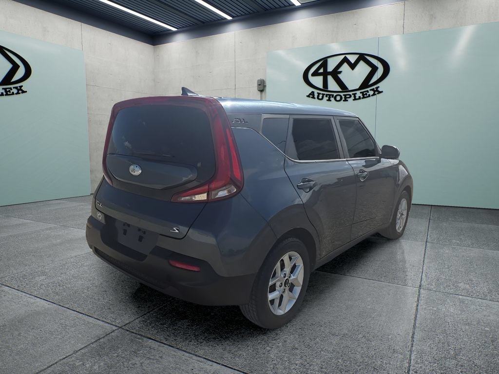 Used 2020 Kia Soul S FWD image 3