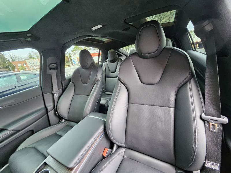 Used 2023 Tesla Model X AWD image 37