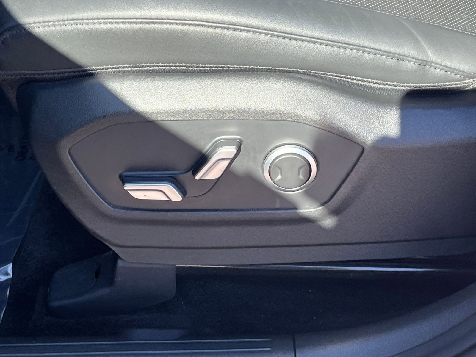 Used 2025 Hyundai Santa Fe SEL image 24