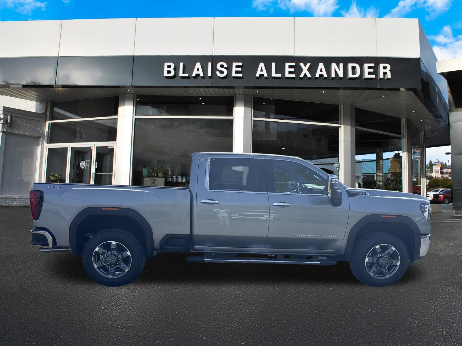New 2026 GMC Sierra 2500 SLT AWD/4WD image 2