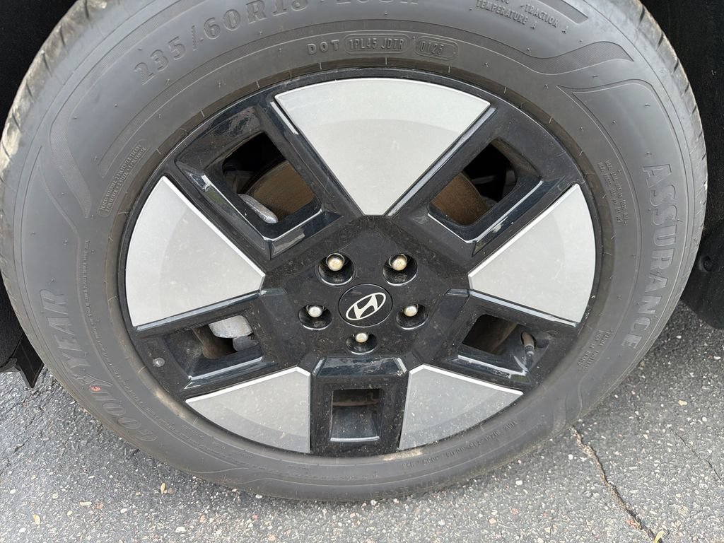 Certified 2026 Hyundai Santa Fe SEL AWD/4WD image 9