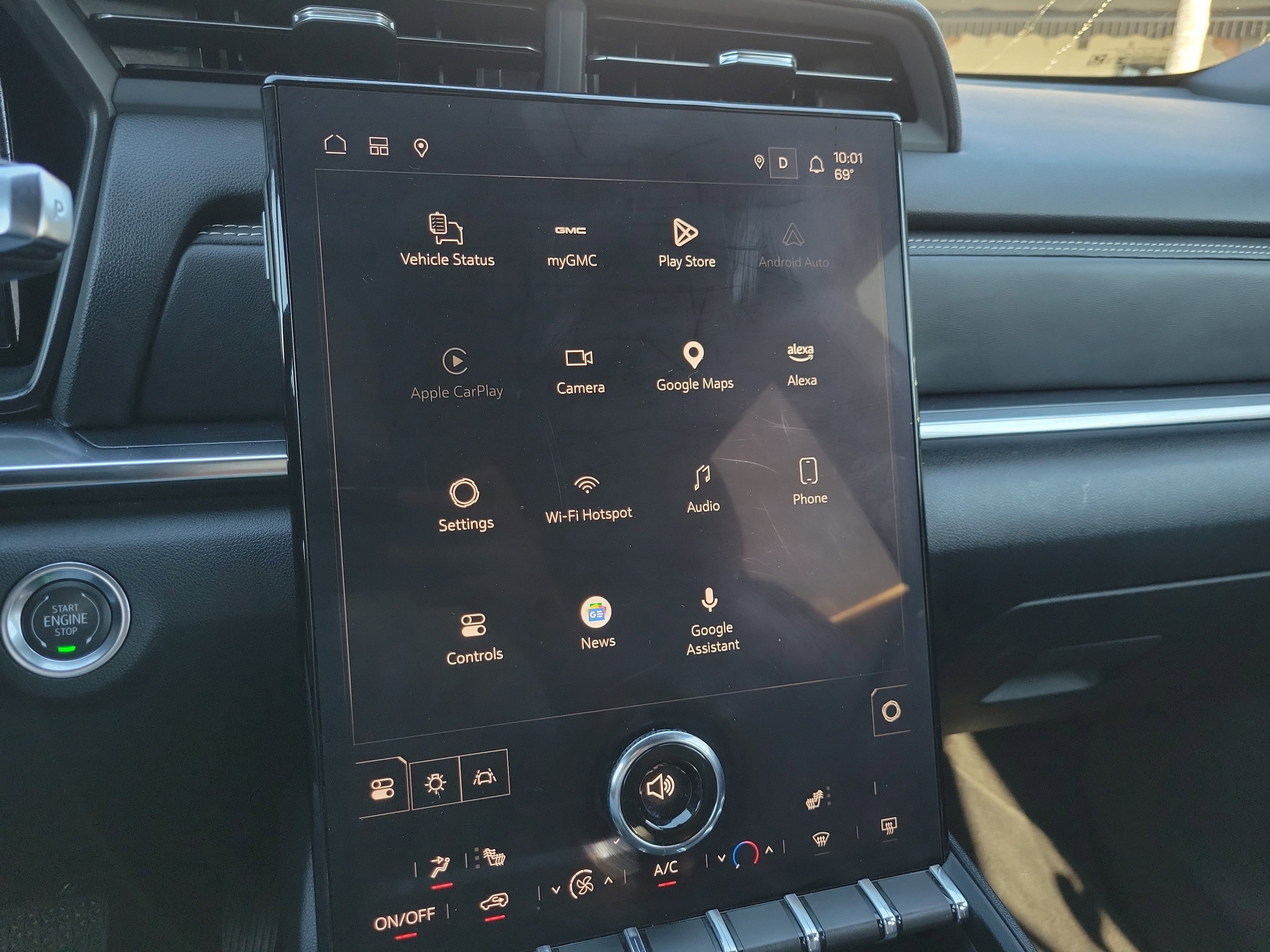 Used 2025 GMC Terrain Elevation image 22