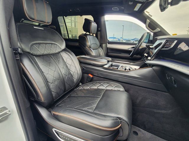 Used 2022 Jeep Grand Wagoneer Series III image 20