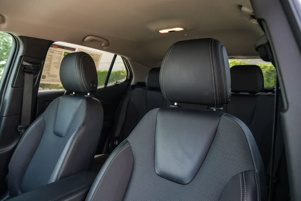 Used 2022 Buick Encore GX Preferred w/ Cold Weather Comfort Package FWD image 17