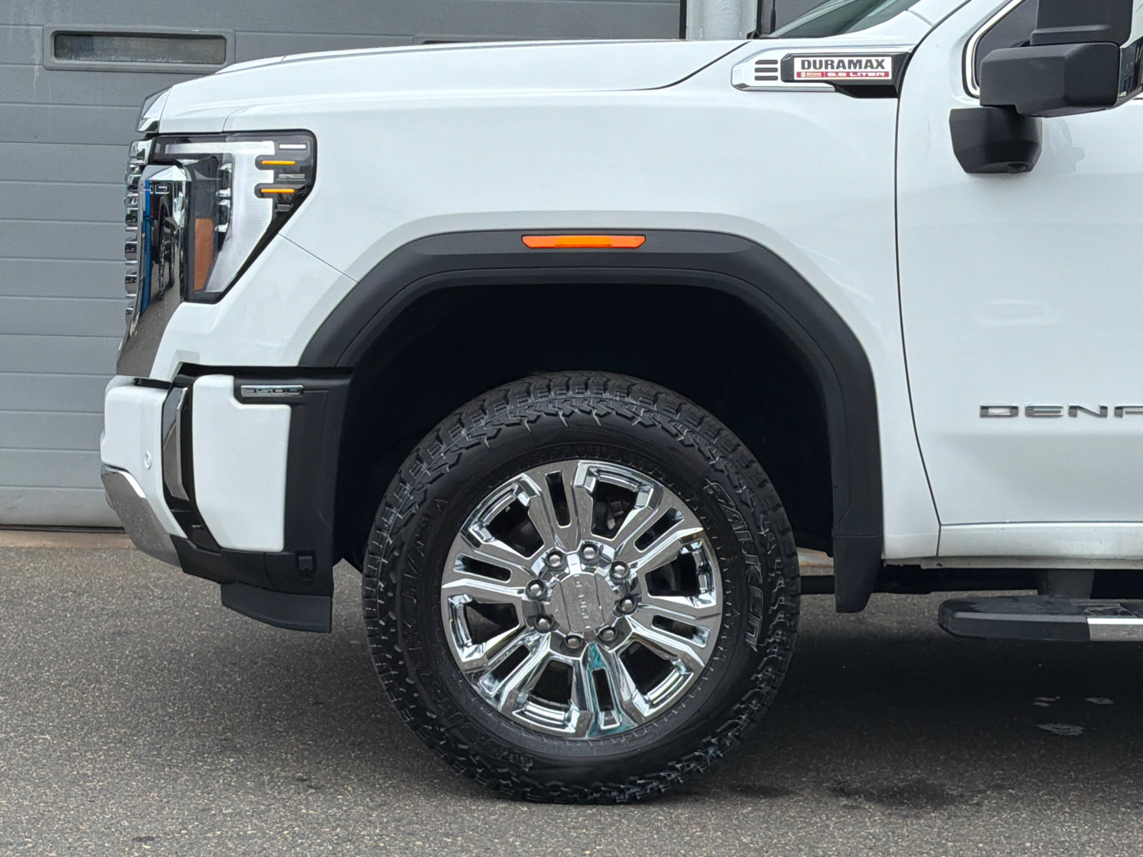 Used 2024 GMC Sierra 3500 Denali AWD/4WD image 5