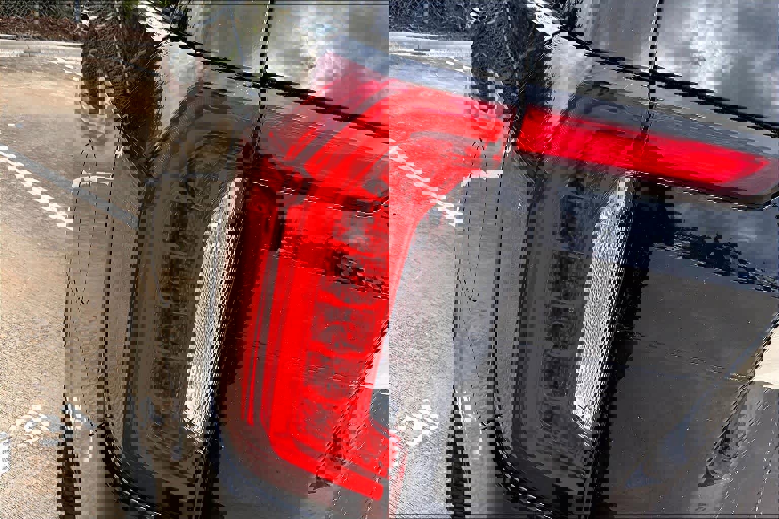 Used 2022 GMC Yukon XL SLT image 28