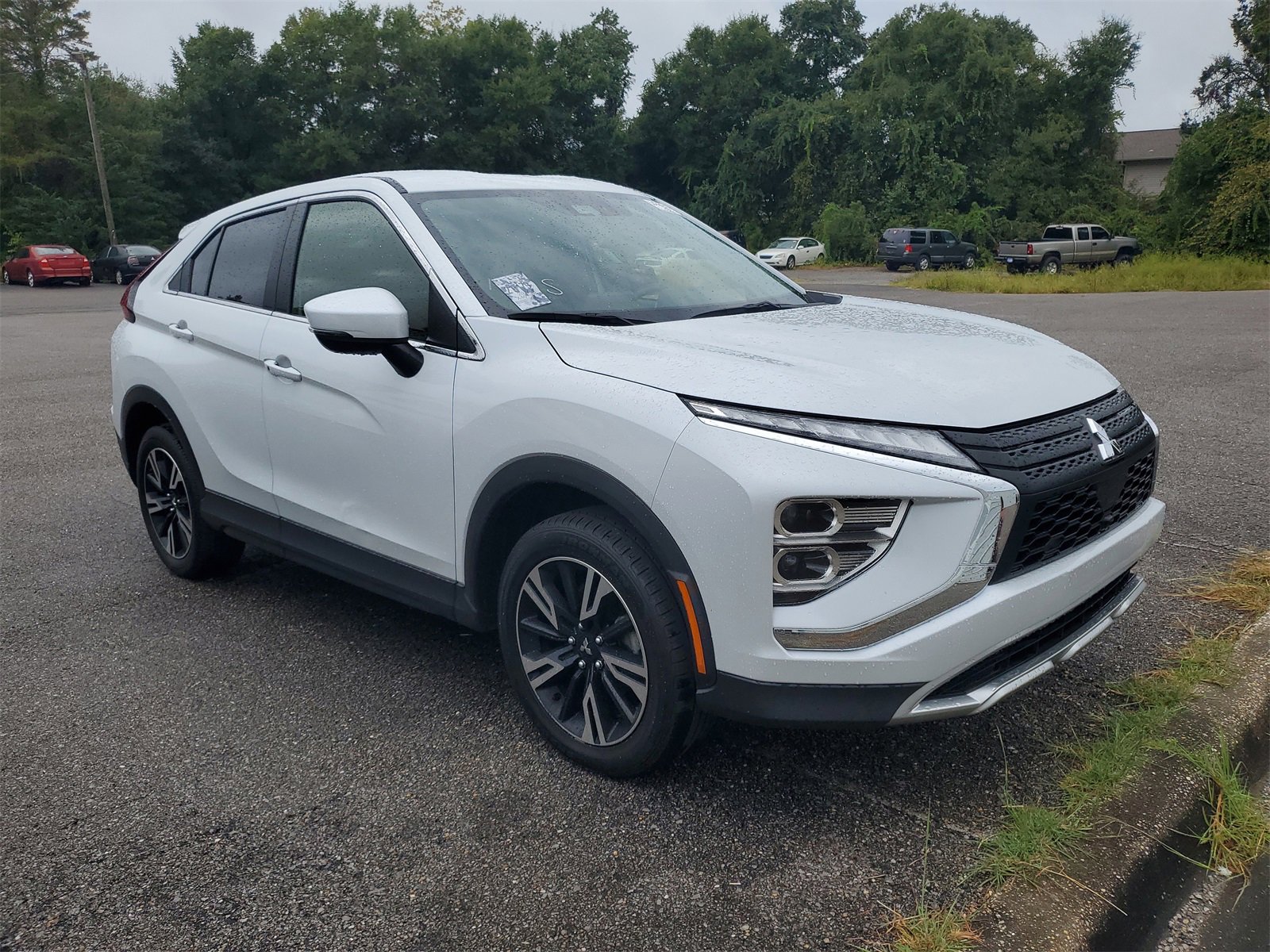 Used 2024 Mitsubishi Eclipse Cross SE image 1