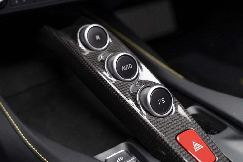 Used 2019 Ferrari Portofino image 38