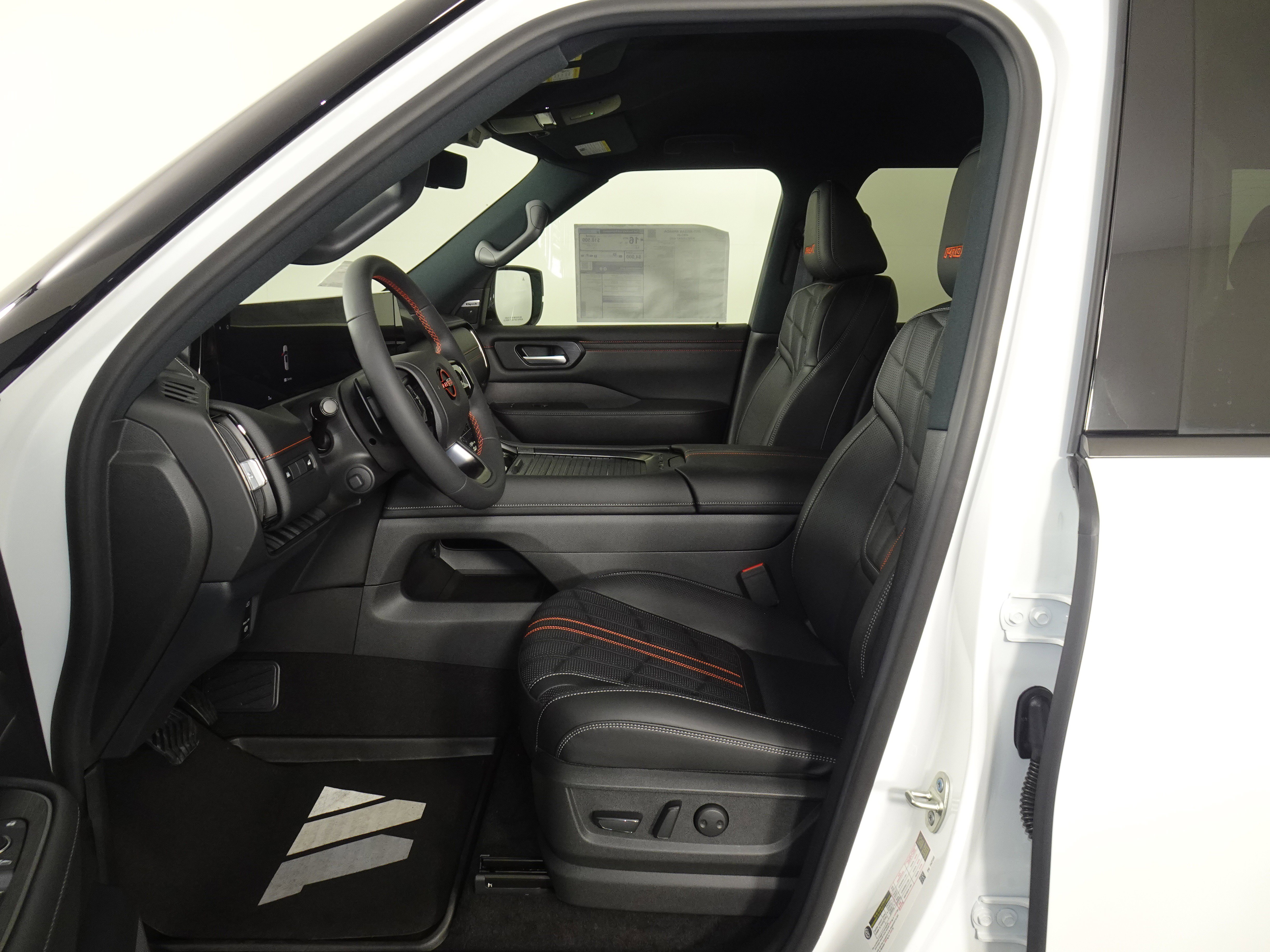 New 2025 Nissan Armada PRO-4X image 4