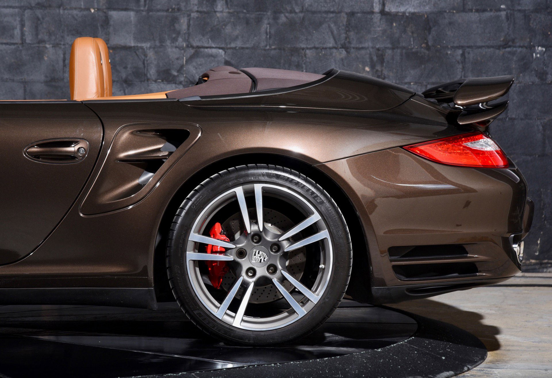 Used 2010 Porsche 911 Turbo image 23