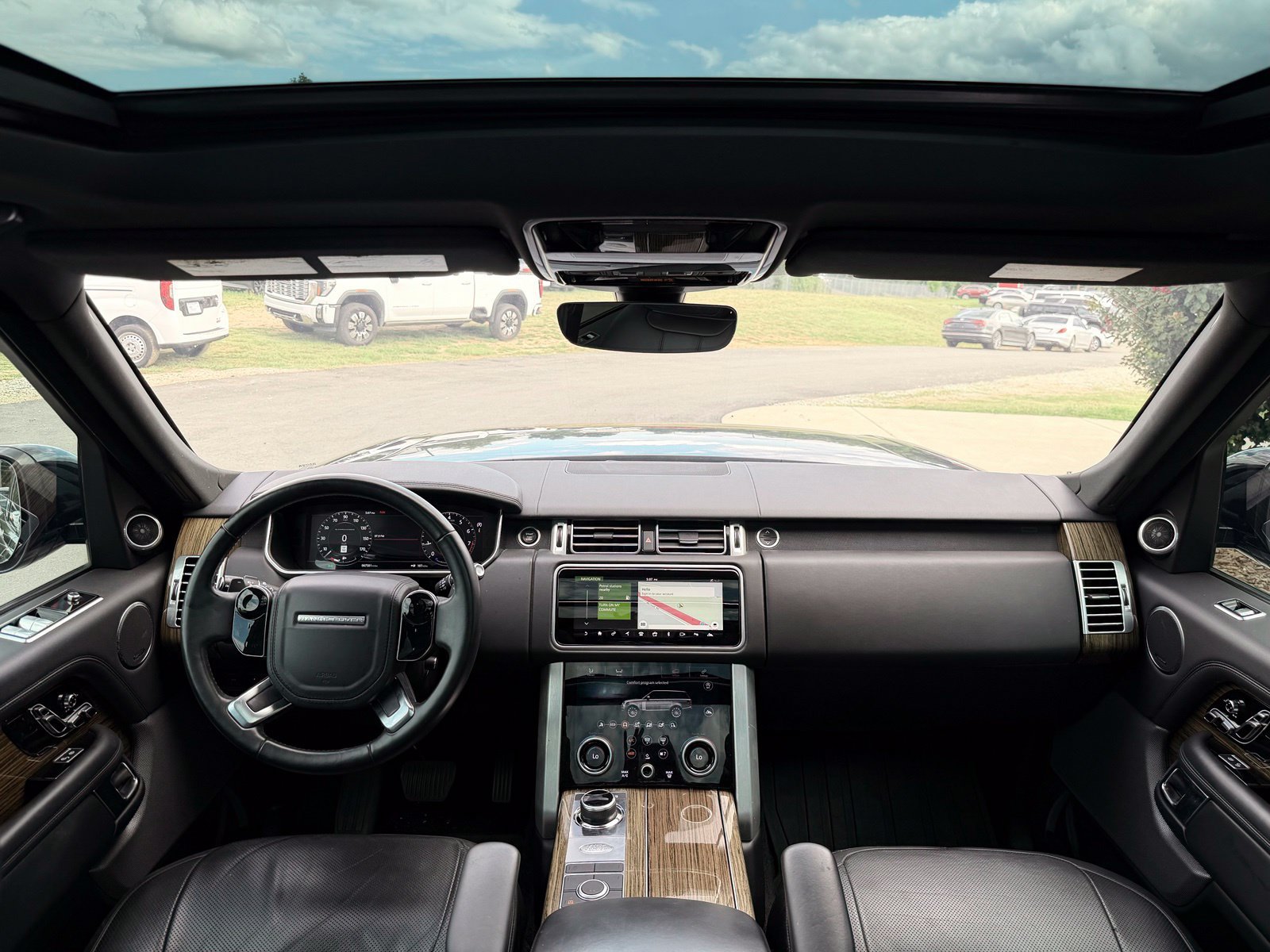 Used 2018 Land Rover Range Rover Supercharged AWD/4WD image 32
