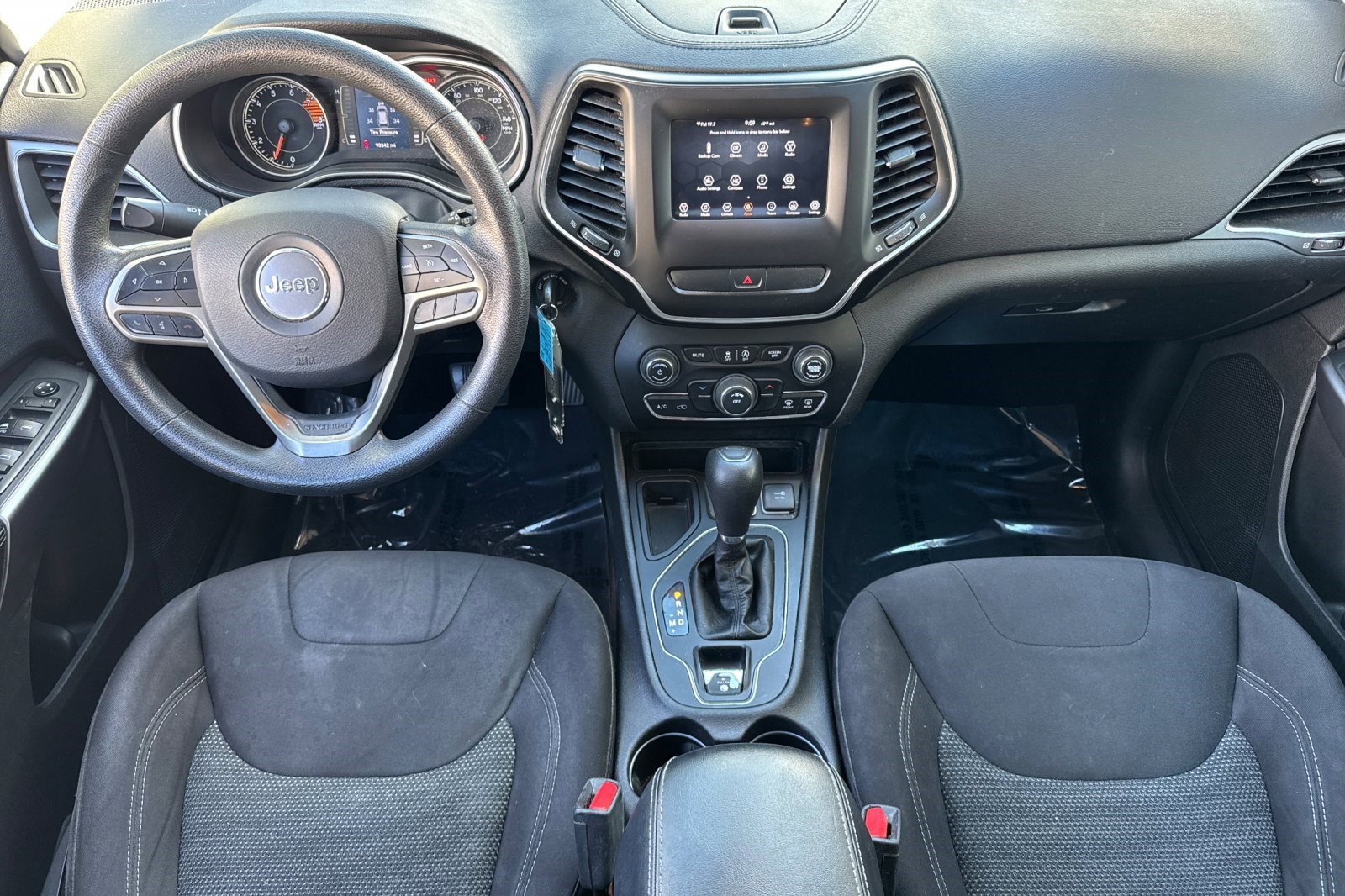 Used 2019 Jeep Cherokee Latitude w/ Popular Appearance Group image 25