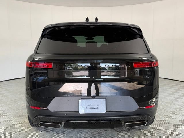 Used 2026 Land Rover Range Rover Sport SE AWD/4WD image 7
