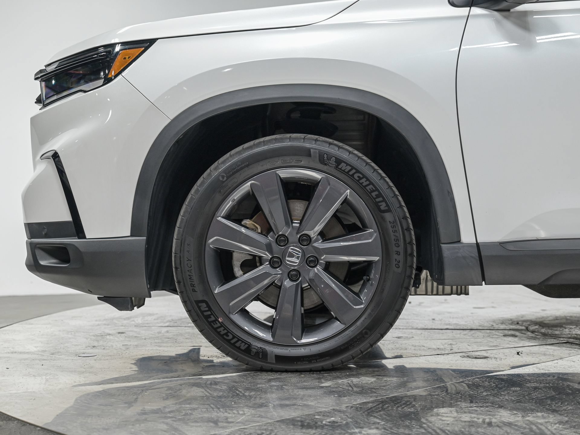 Used 2023 Honda Pilot Sport image 3