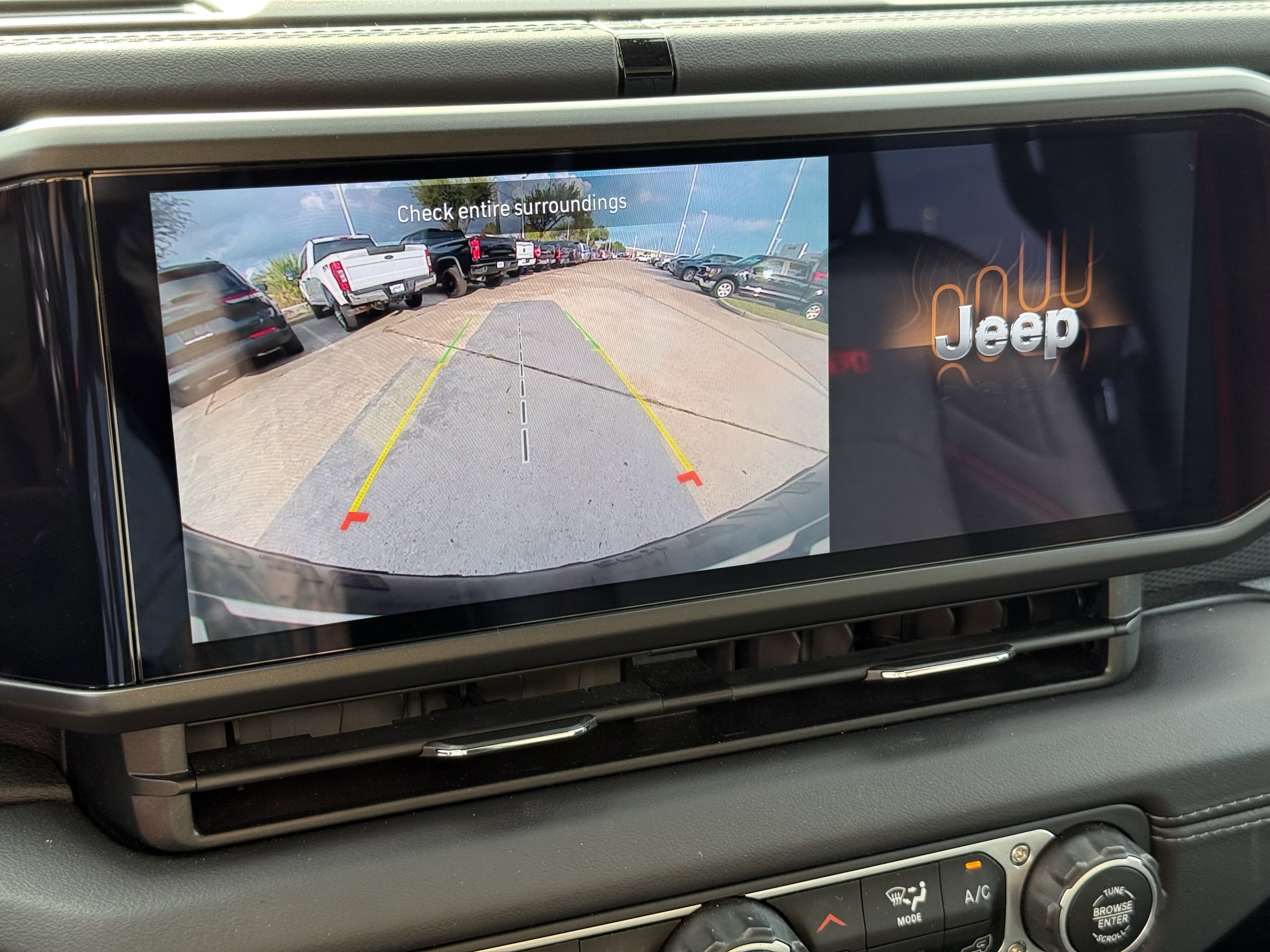 Used 2025 Jeep Wrangler Unlimited Rubicon image 21