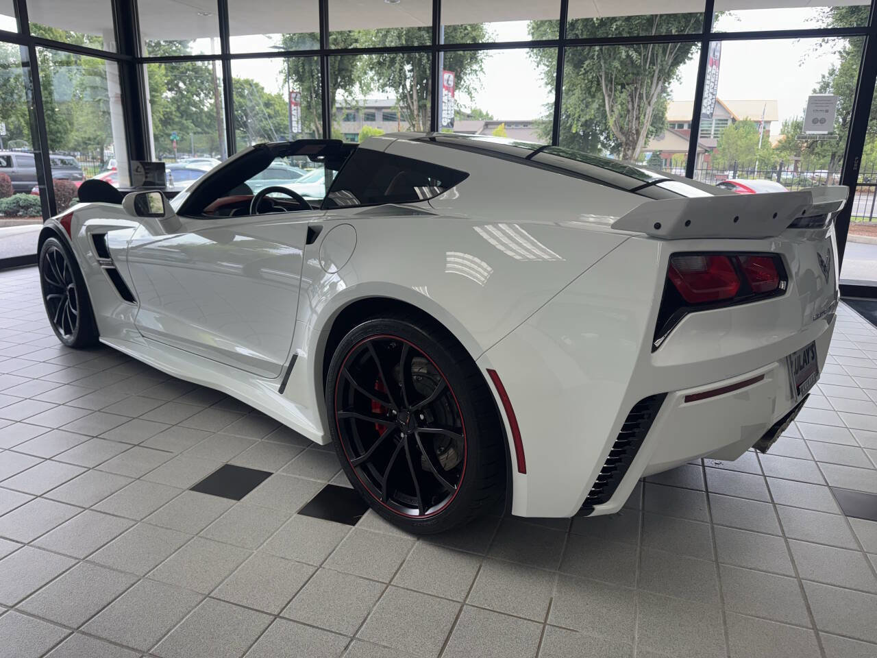 Used 2019 Chevrolet Corvette Grand Sport image 3