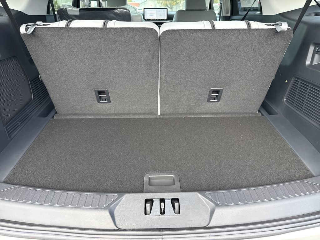 New 2026 Ford Explorer Platinum image 22